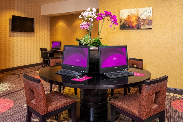crowne plaza concord business space
